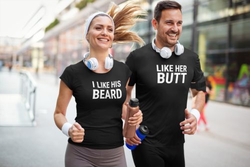 Like his beard and like her butt páros póló - fekete színben