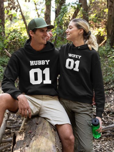 Hubby és Wifey páros pulóver - fekete színben